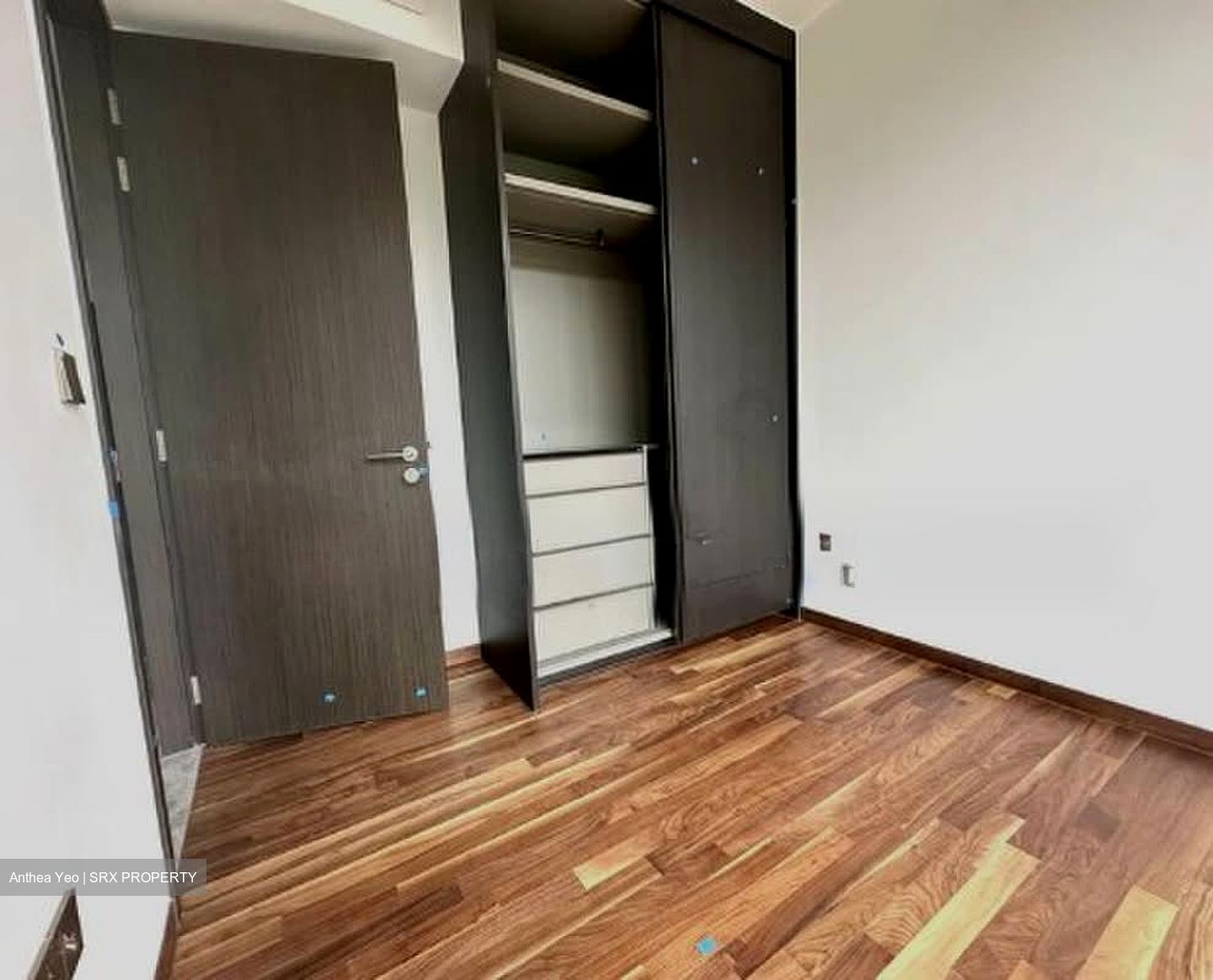 Hyll On Holland (D10), Condominium #585479441